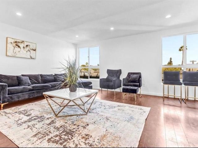 Condo for sale in Tarzana Neighborhood Council District, Canoga Park