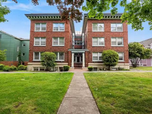 Condo for sale in Tacoma