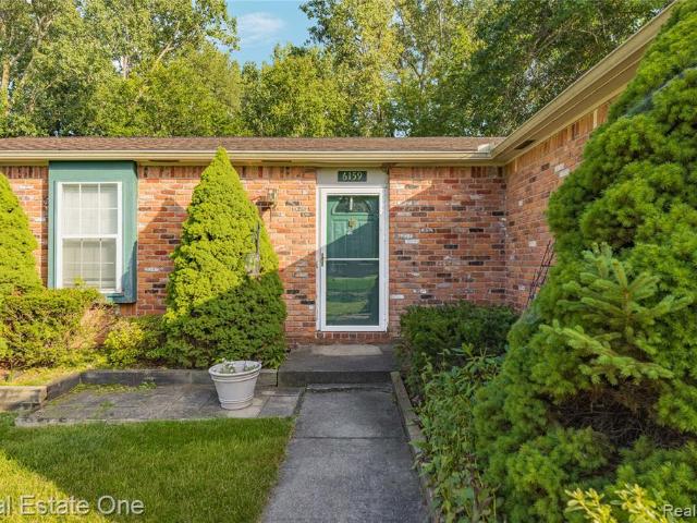 House for sale in Waterford, Michigan
