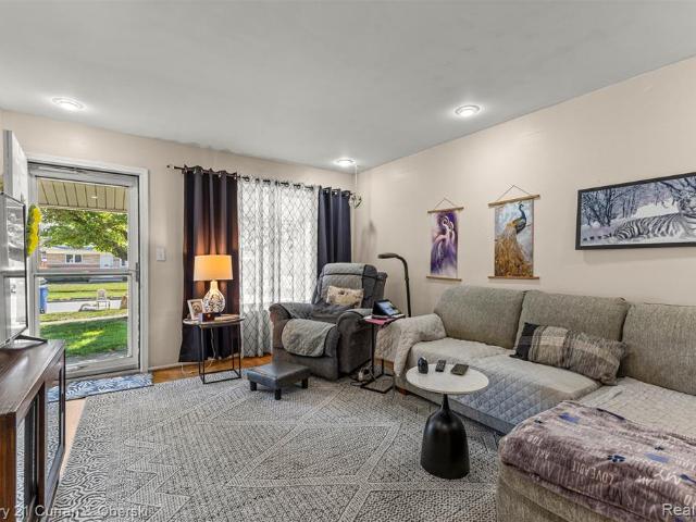 House for sale in Dearborn Heights
