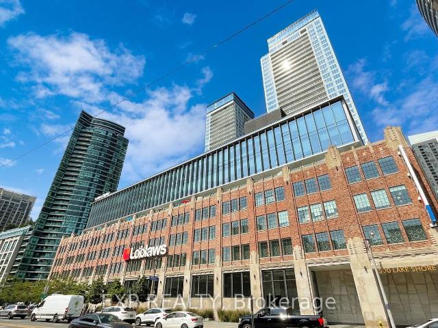 Condo for sale in Toronto, Golden Horseshoe