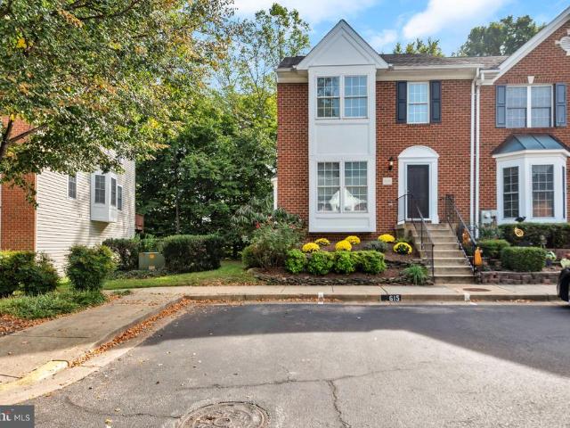 Townhouse for sale in Northport, Arnold