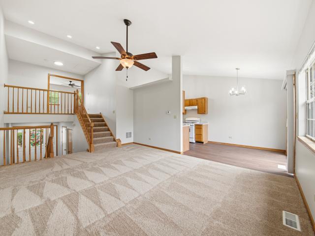 Townhouse for sale in Carpentersville, Illinois