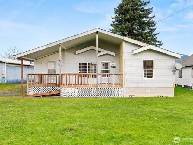 House for sale in South Bend, Washington