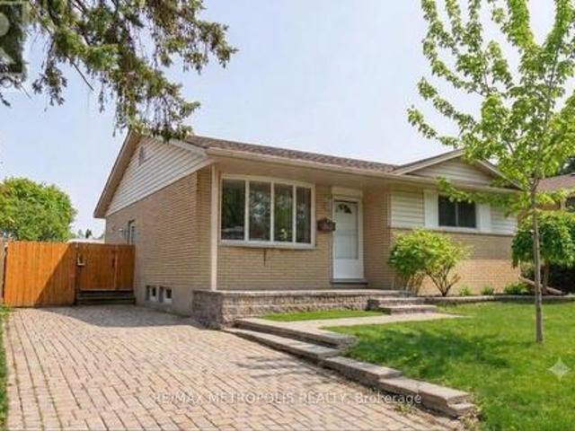 House for sale in Waterloo, Ontario