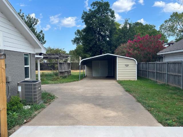 House for sale in Blossom, Lamar County