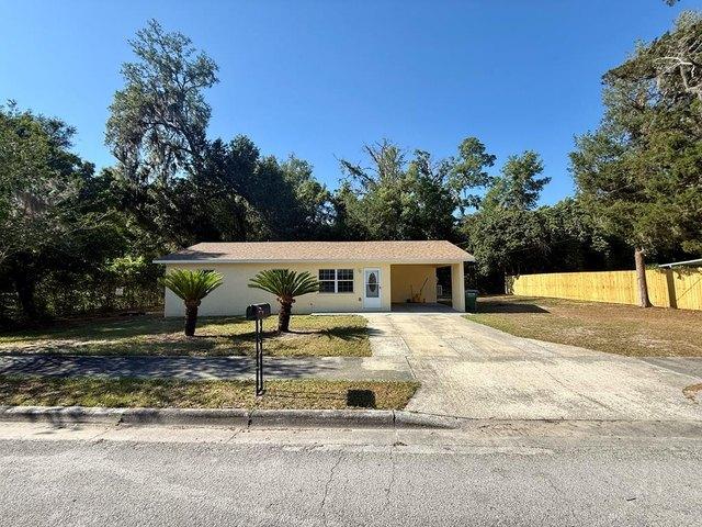 House for sale in Chiefland, Florida