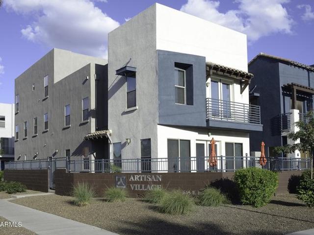 Townhouse for sale in Laveen, Arizona