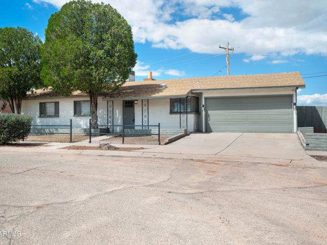 House for sale in Benson, Cochise County