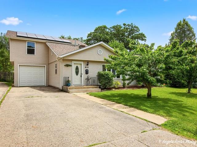 House for sale in Antioch, Illinois
