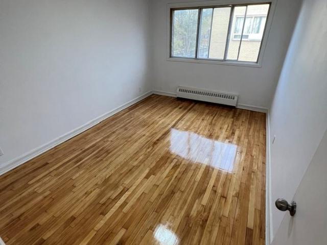 Apartment for rent in Cote-saint-luc, Quebec