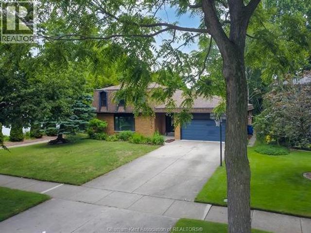 House for sale in Chatham–kent, Ontario