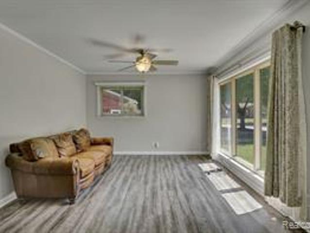 House for sale in Lapeer, Lapeer County