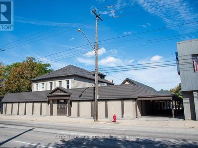 Commercial for rent in Ancaster, Ontario