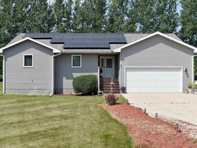 House for sale in Stacyville, Iowa