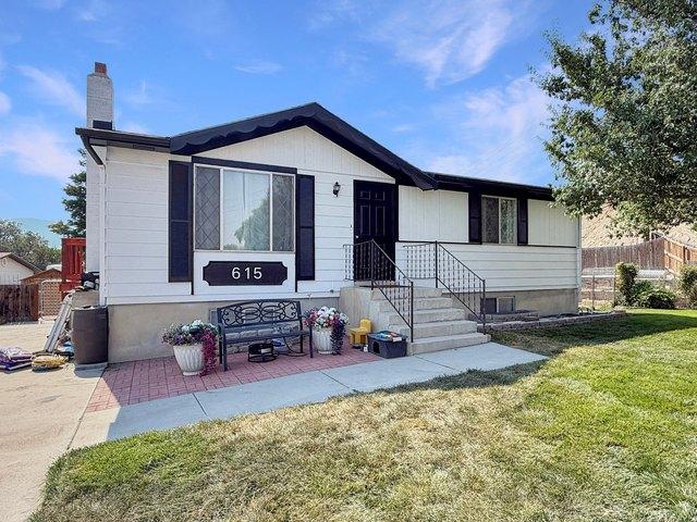 House for sale in Orangeville, Utah