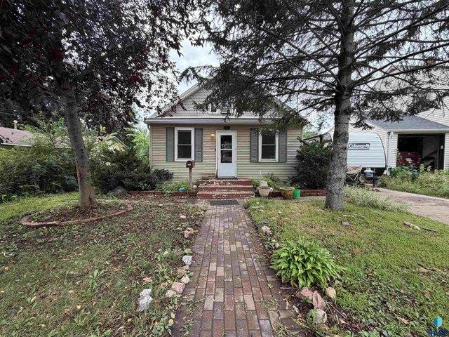 House for sale in Canton, South Dakota