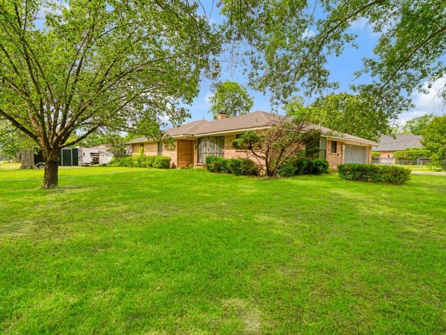 House for sale in Bogata, Texas