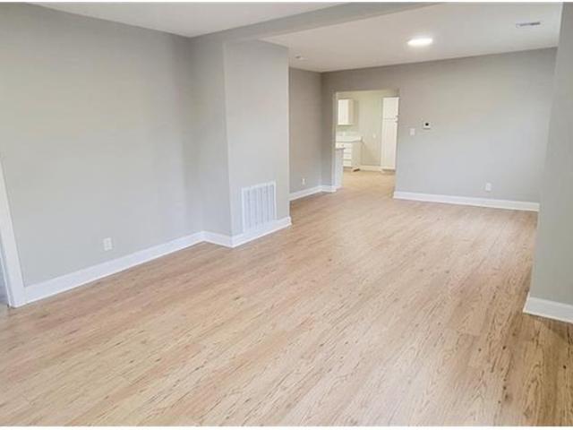 House for sale in Iola, Allen County