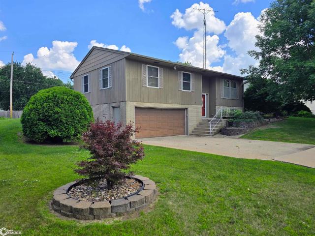 House for sale in Creston, Iowa