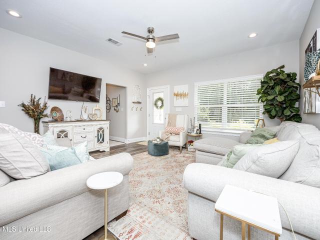 House for sale in Ocean Springs, Mississippi