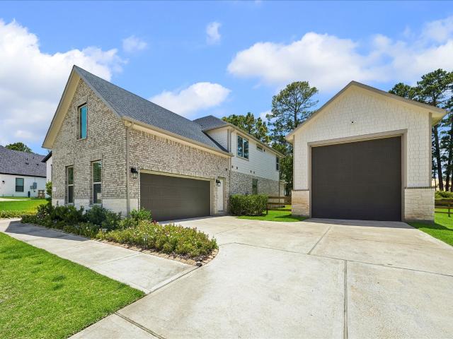 House for sale in Magnolia, Texas