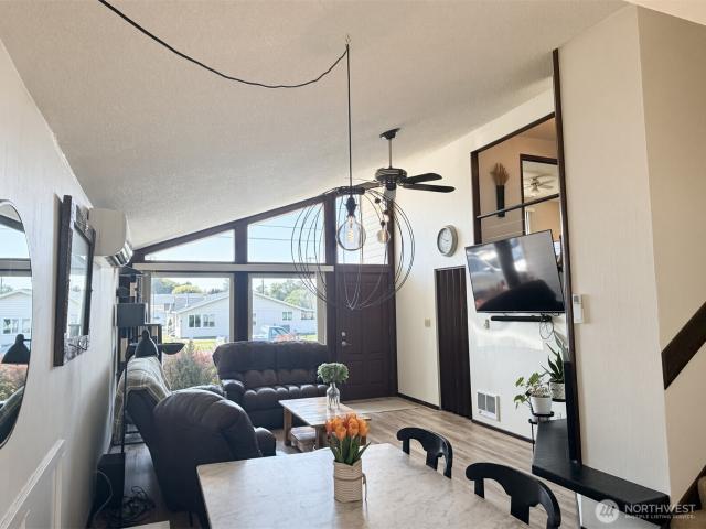 House for sale in Wilbur, Washington