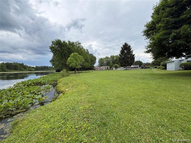 House for sale in Fenton, Michigan