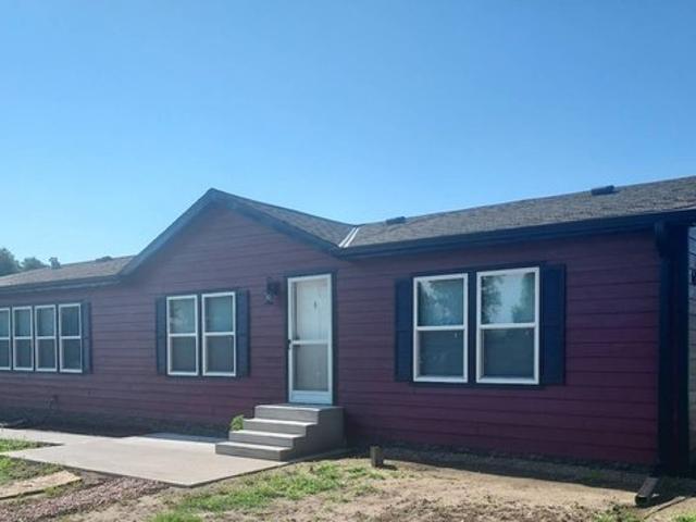 House for sale in Pukwana, South Dakota