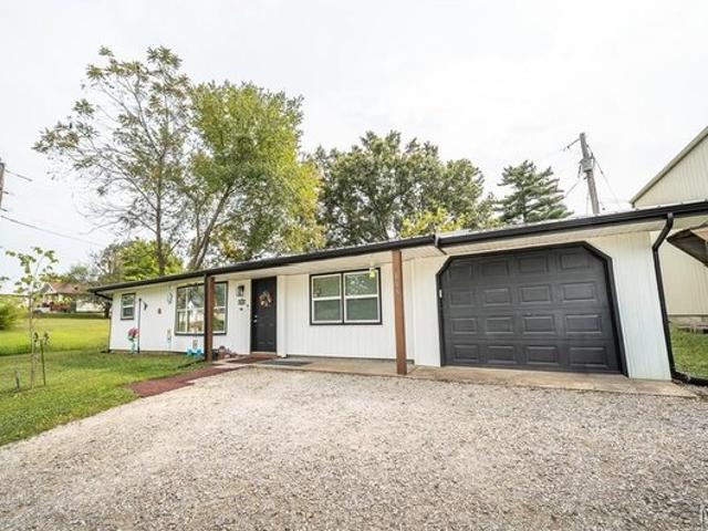 House for sale in Dixon, Missouri