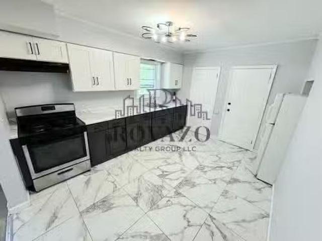 Condo for rent in Irvington