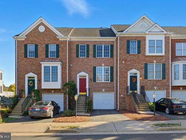 Townhouse for sale in Virginia