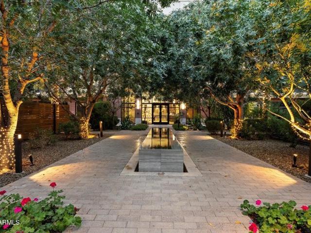 Condo for sale in Paradise Valley, Arizona