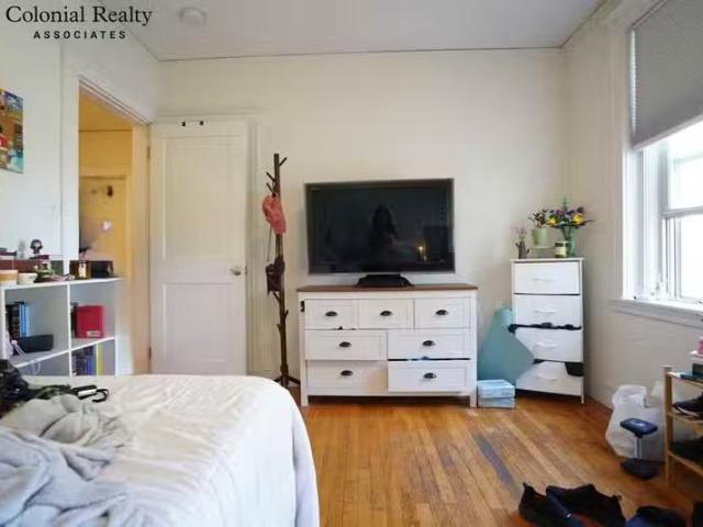 Condo for rent in Brighton