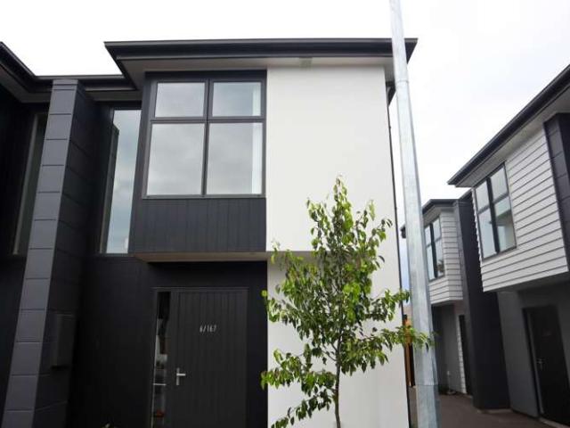 Townhouse for rent in Saint Albans, Canterbury