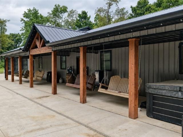 House for sale in Uhrichsville, Ohio