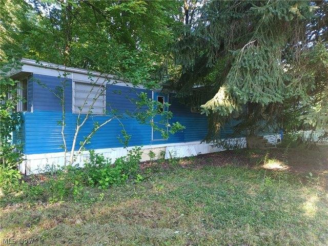 House for sale in Andover, Ohio