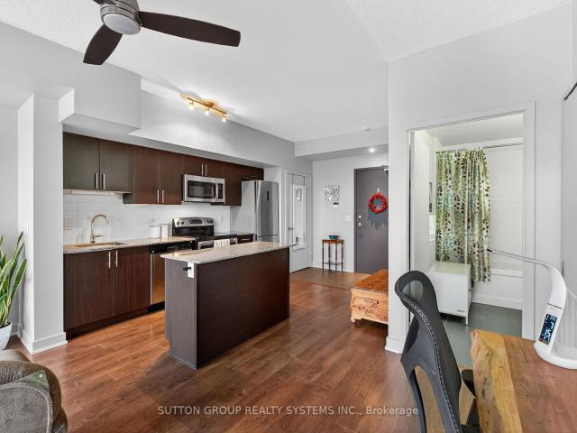 Condo for sale in Toronto, Golden Horseshoe