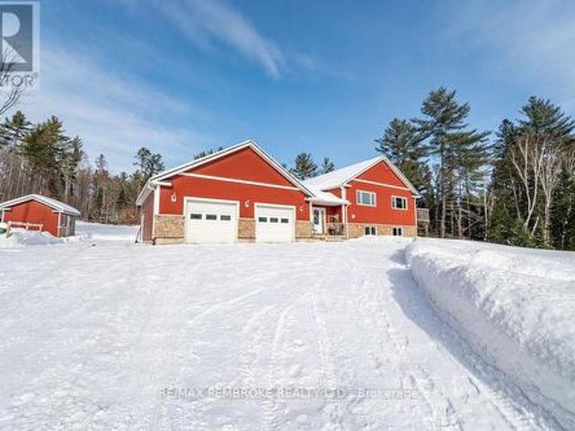 House for sale in Renfrew, Ontario