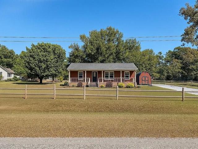 House for sale in Hodges, South Carolina
