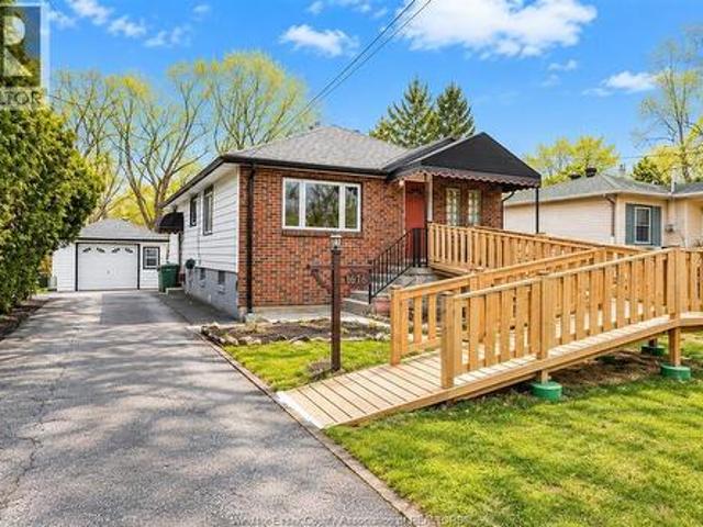 House for sale in Roseland, Windsor