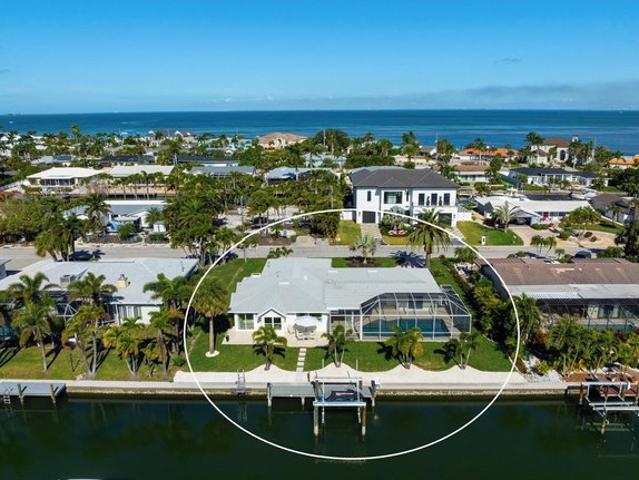 House for sale in Holmes Beach, Florida