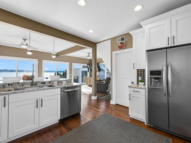 House for sale in Pewaukee, Wisconsin