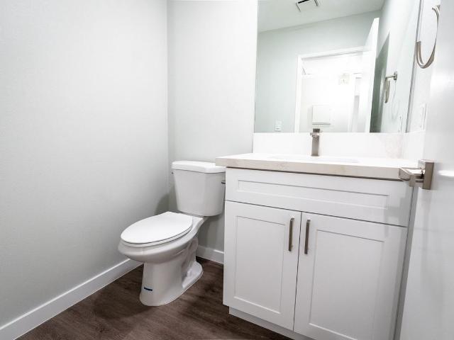 Apartment for rent in Canoga Park, California