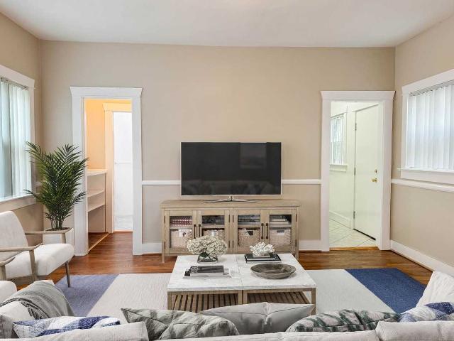 Apartment for rent in Long Beach, California