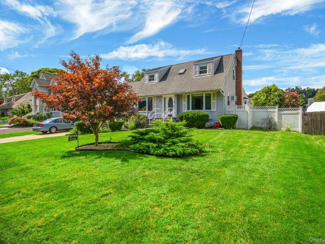 House for sale in Bohemia, New York