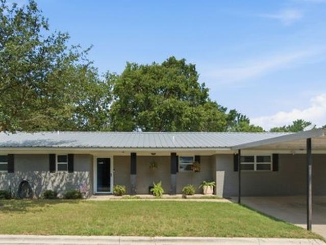 House for sale in De Leon, Texas