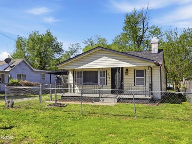 House for sale in Joplin, Jasper County