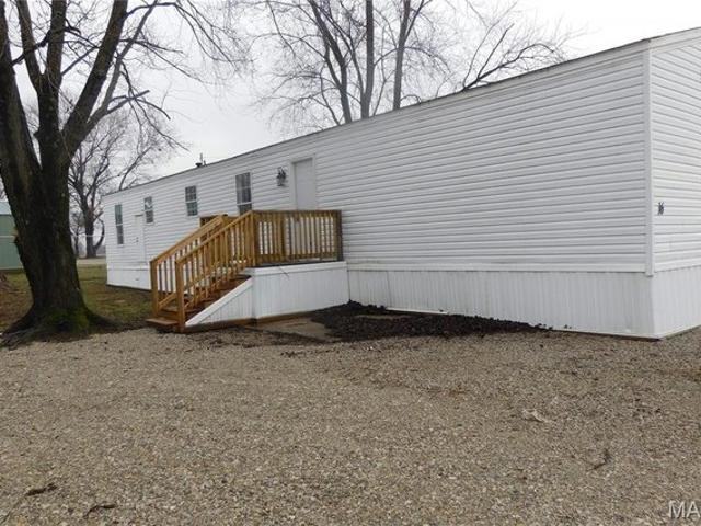 House for sale in Kinmundy, Illinois