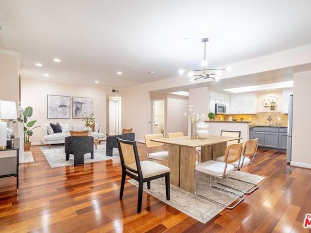 Condo for sale in Canoga Park, California